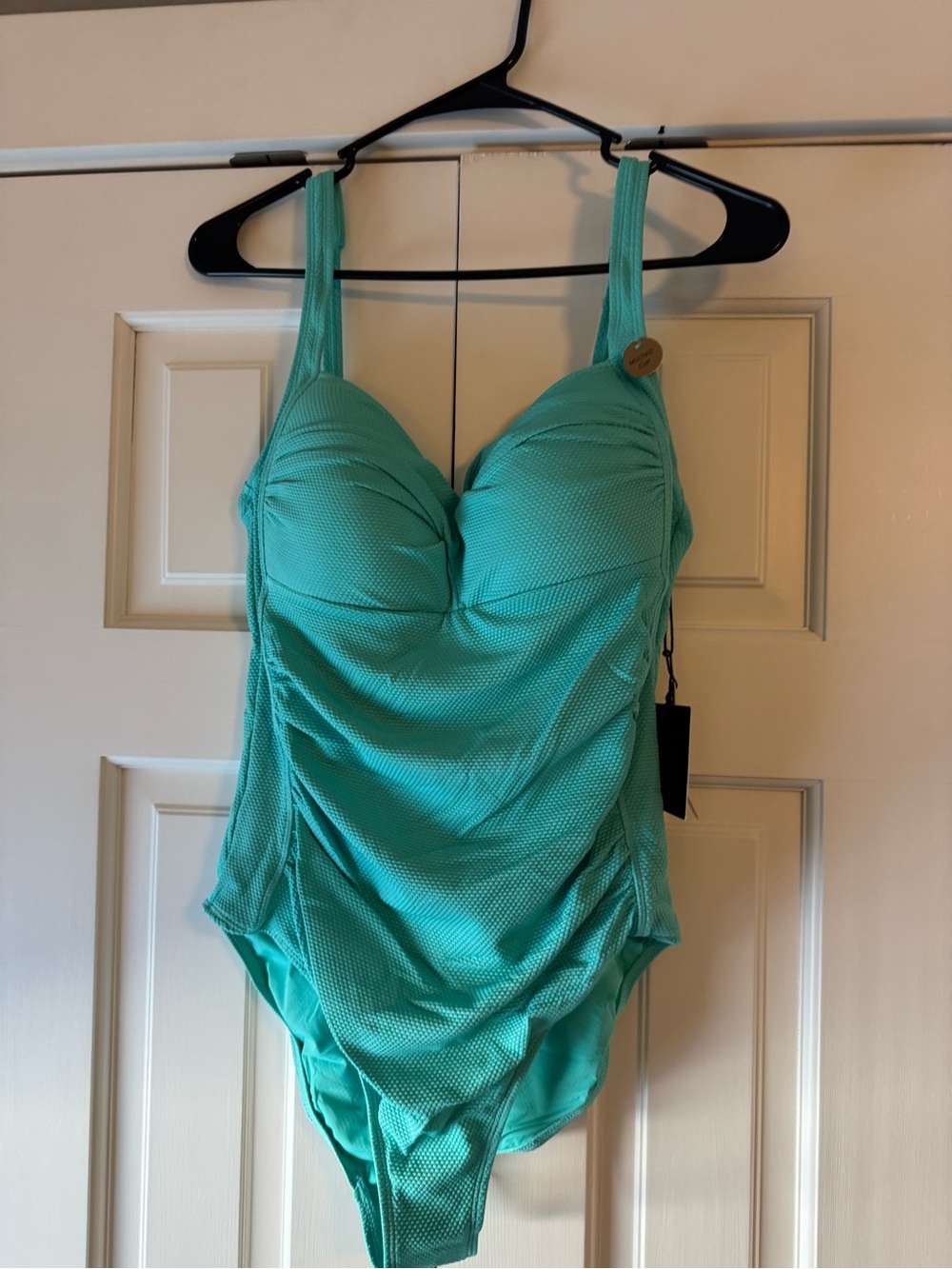 Women Nip Tuck Ruched One-Piece Swimsuit in Aqua Green sweetheart 10 NWT